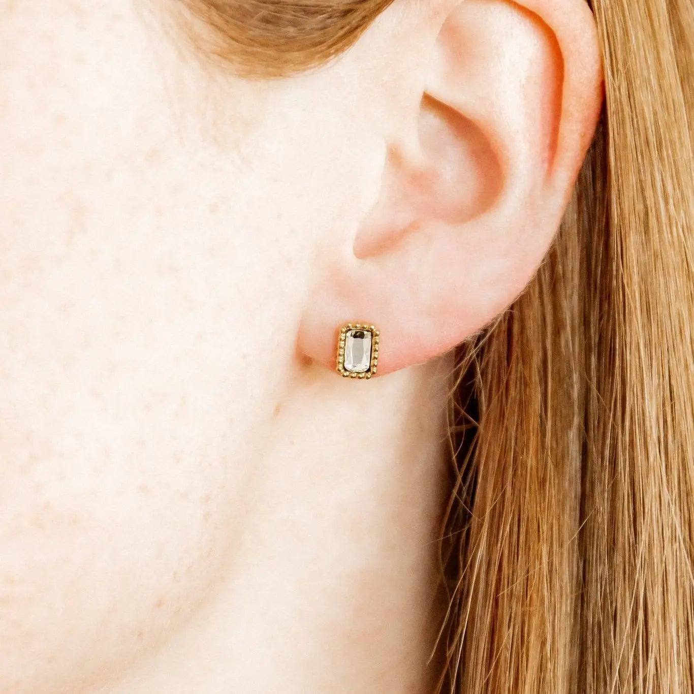 Screwback Stud - Madison Gold Clear