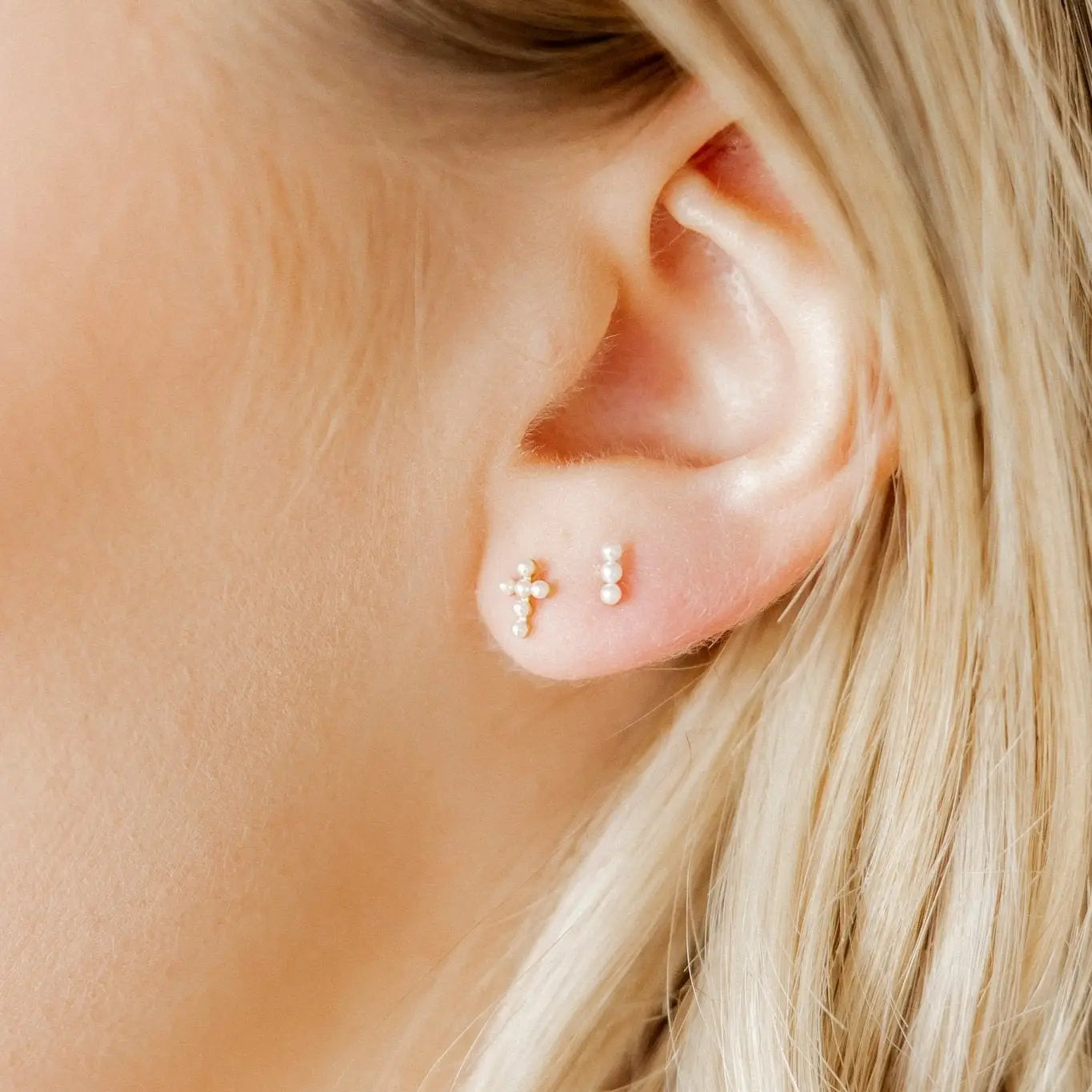 Janie Pearl Screwback Stud